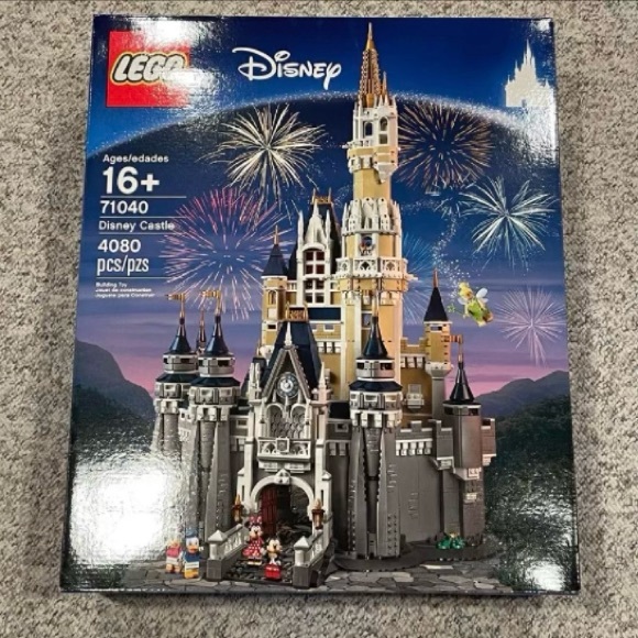 Lego Disney Castle 71040 - Picture 2 of 2